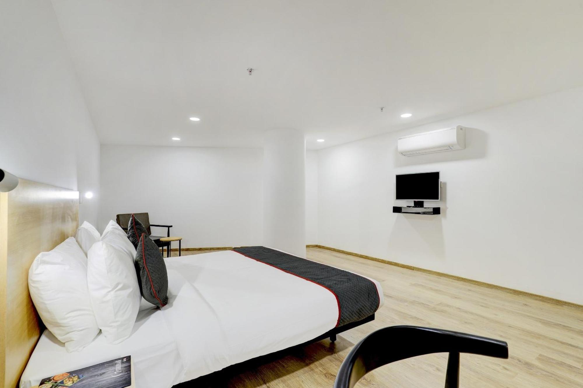 Super Townhouse Rajyash Rise Hotel Sarkhej Exterior foto