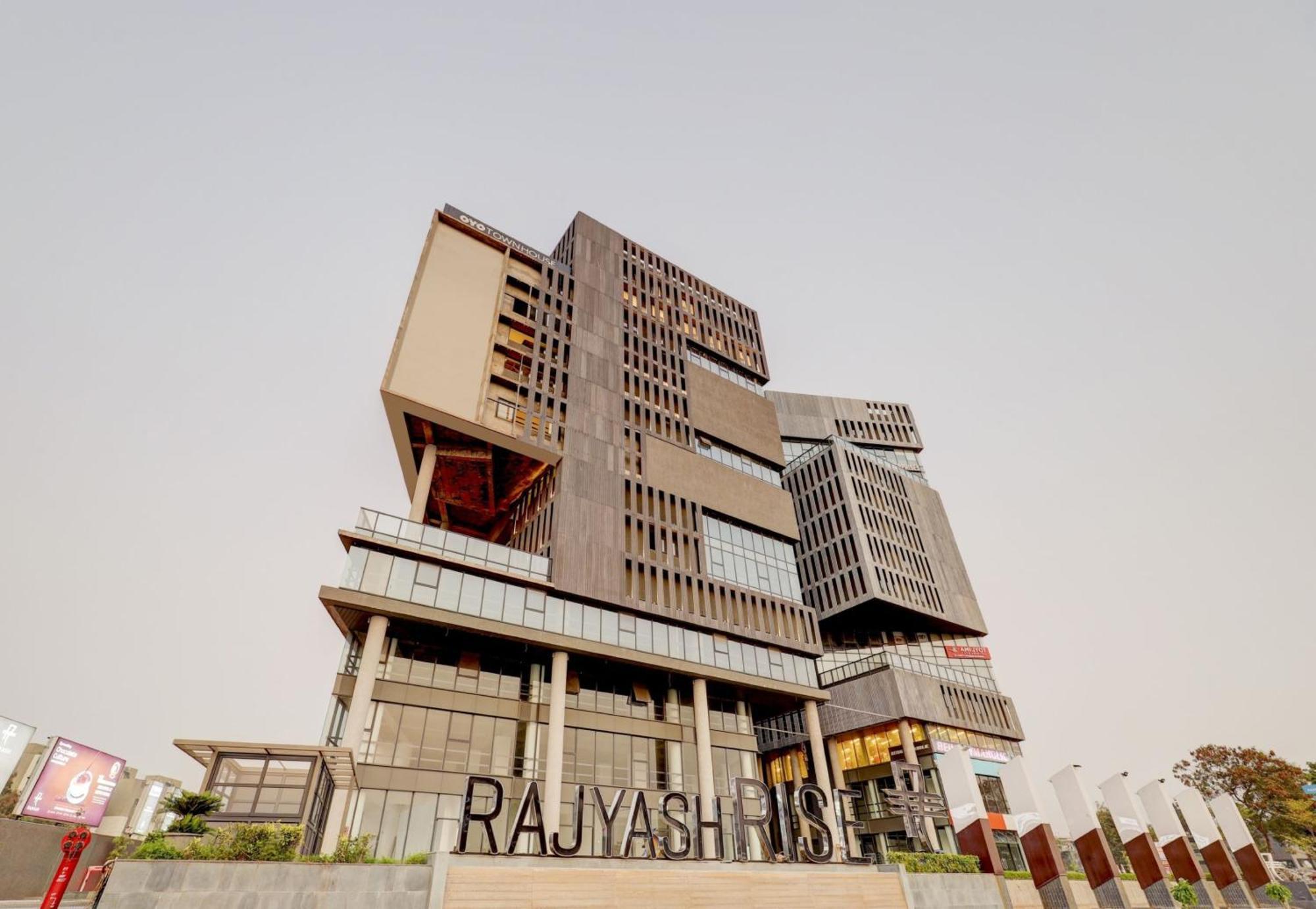 Super Townhouse Rajyash Rise Hotel Sarkhej Exterior foto